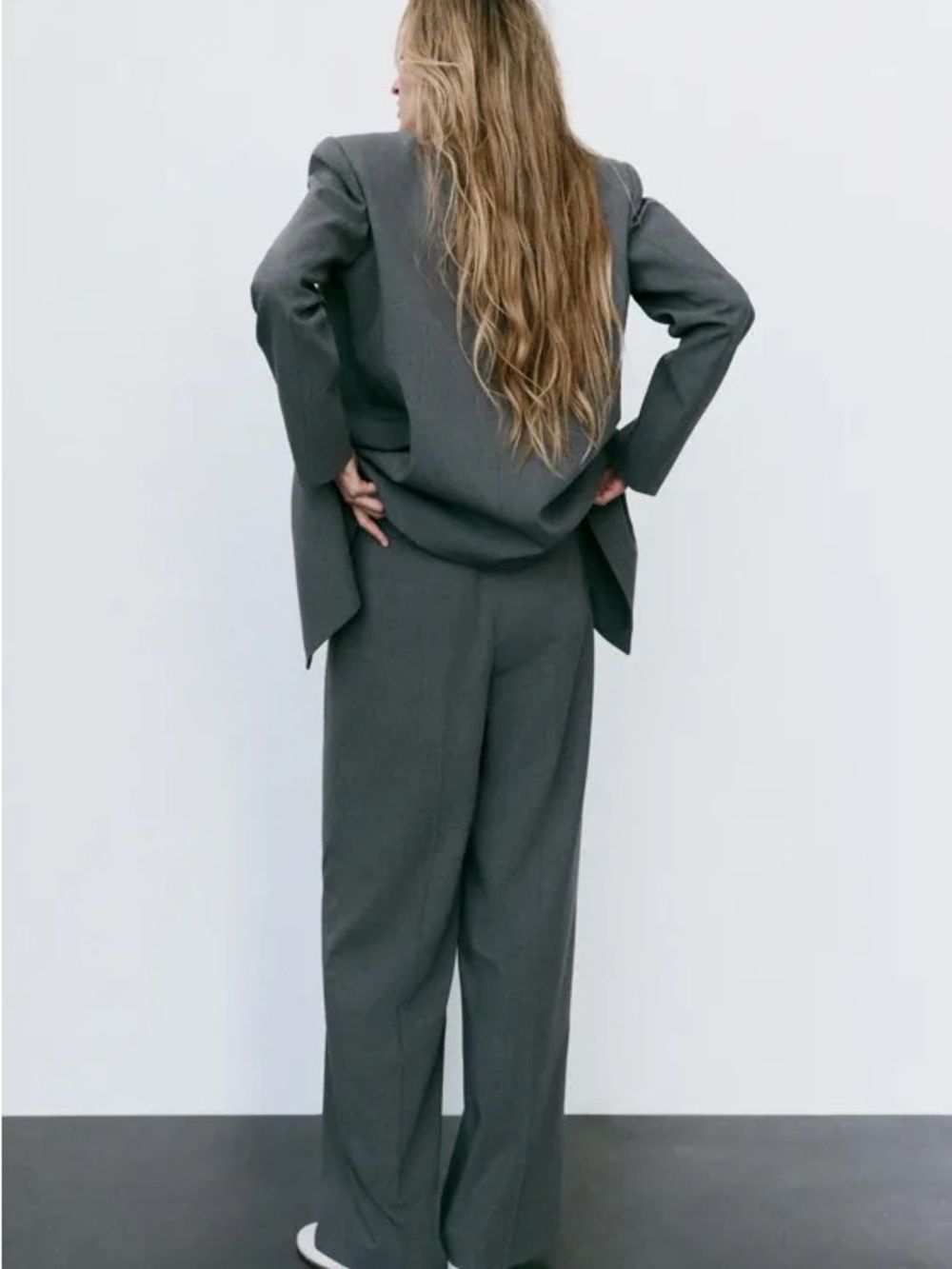 🩶Zara // Wide Leg Pleated Trousers🩶 - Picture 3 of 14